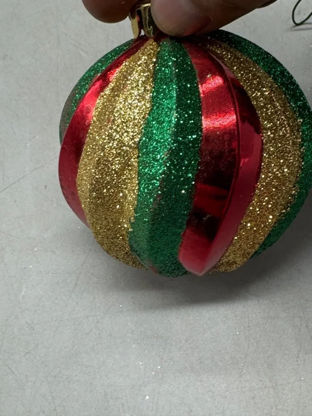 Set Of 2 Christmas Ornament Balls Red Green & Gold Glitter Swirl Design READ